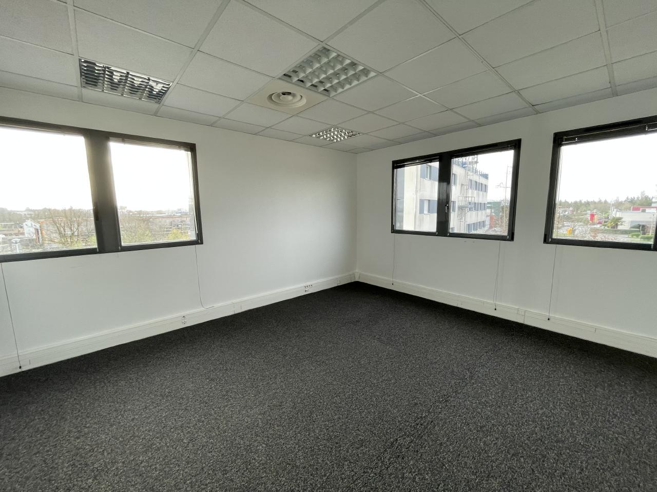 Bureau Saint-Herblain 878m² Location bureau Saint-Herblain Loire-Atlantique OLBUR2112433 9